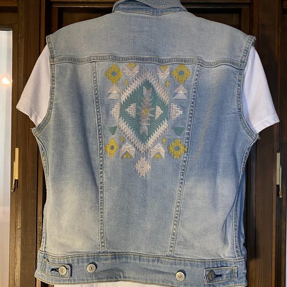 Jean Jacket Vest Southwestern Print Detail Women's Size Small - LULAROE Harvey - Picture 3 of 10